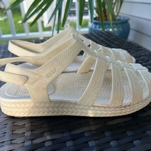 Reef Women's white Strappy Sandals